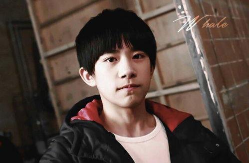 一烊千玺的照片大全,光影交织，青春风采