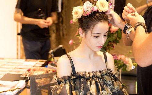 迪迪热巴的照片,光影交织下的美丽瞬间